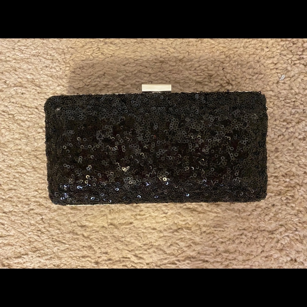 Sequin clutch